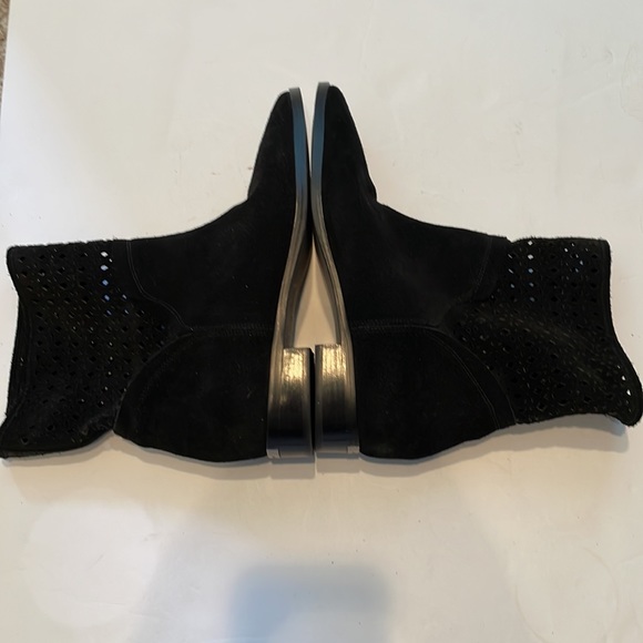 Michael Kors Women’s Black Suede Graham Ankle Booties - size 8 - Picture 9 of 16